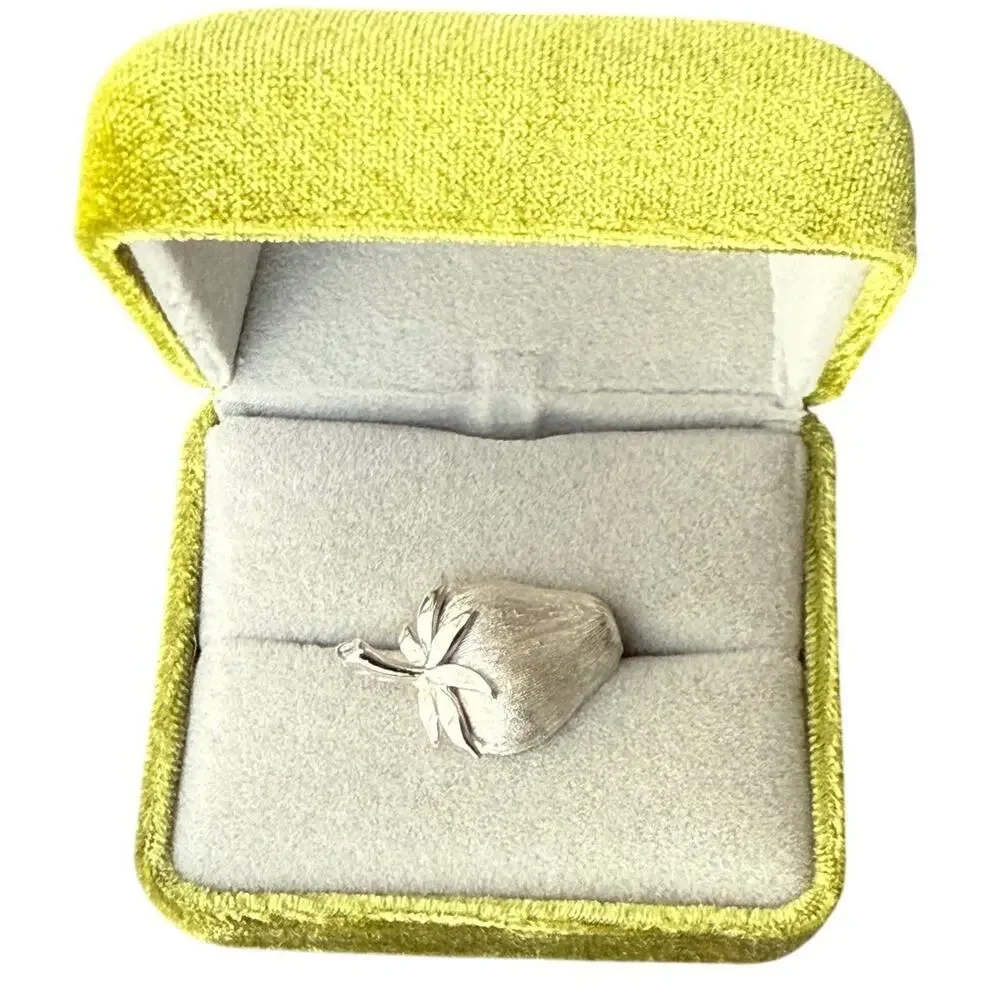 Vintage Crown Trifari Strawberry Brooch Brushed Silver Tone Signed Fruit Pin - Picture 5 of 5